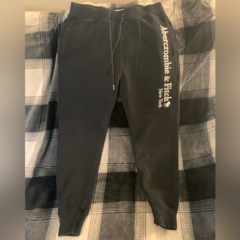 Abercrombie & Fitch joggers. Size small. Black